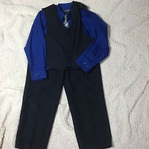 Kenneth Cole Boys Suit